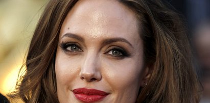 Angelina Jolie usunie jajniki?