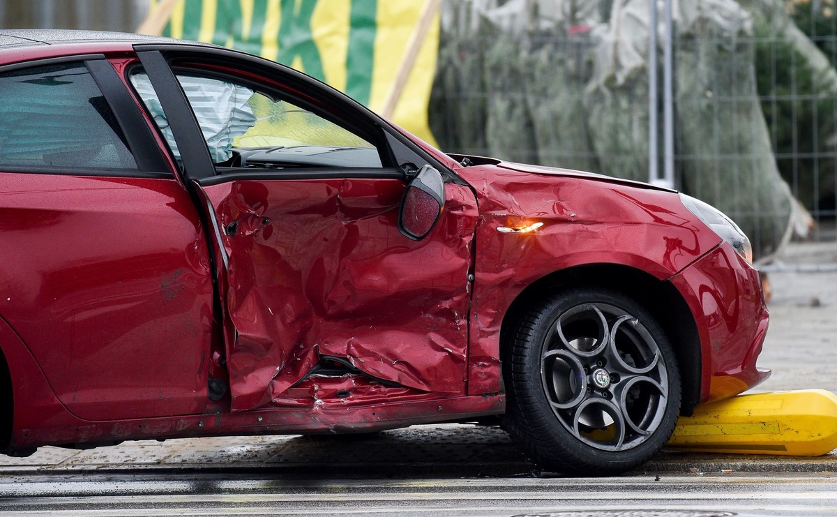 Joanna Brodzik rozbiła samochód. W dniu kraksy z taśmy zjechało nowe auto dla aktorki [FOTO]