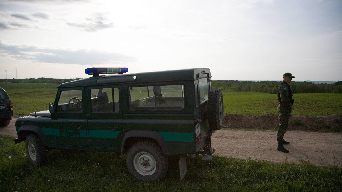 Strażnicy graniczni zatrzymali pod Krakowem obywatela Ukrainy, oskarżonego o dokonanie w 1994 r. zabójstwa w Końskich. Mężczyzna podróżował z bratem-bliźniakiem. Funkcjonariuszy zainteresowało to, że mieli różne nazwiska.