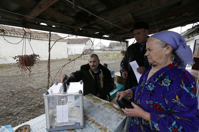 Referendum na Krymie. Fot. EPA/YURI KOCHETKOV/PAP/EPA