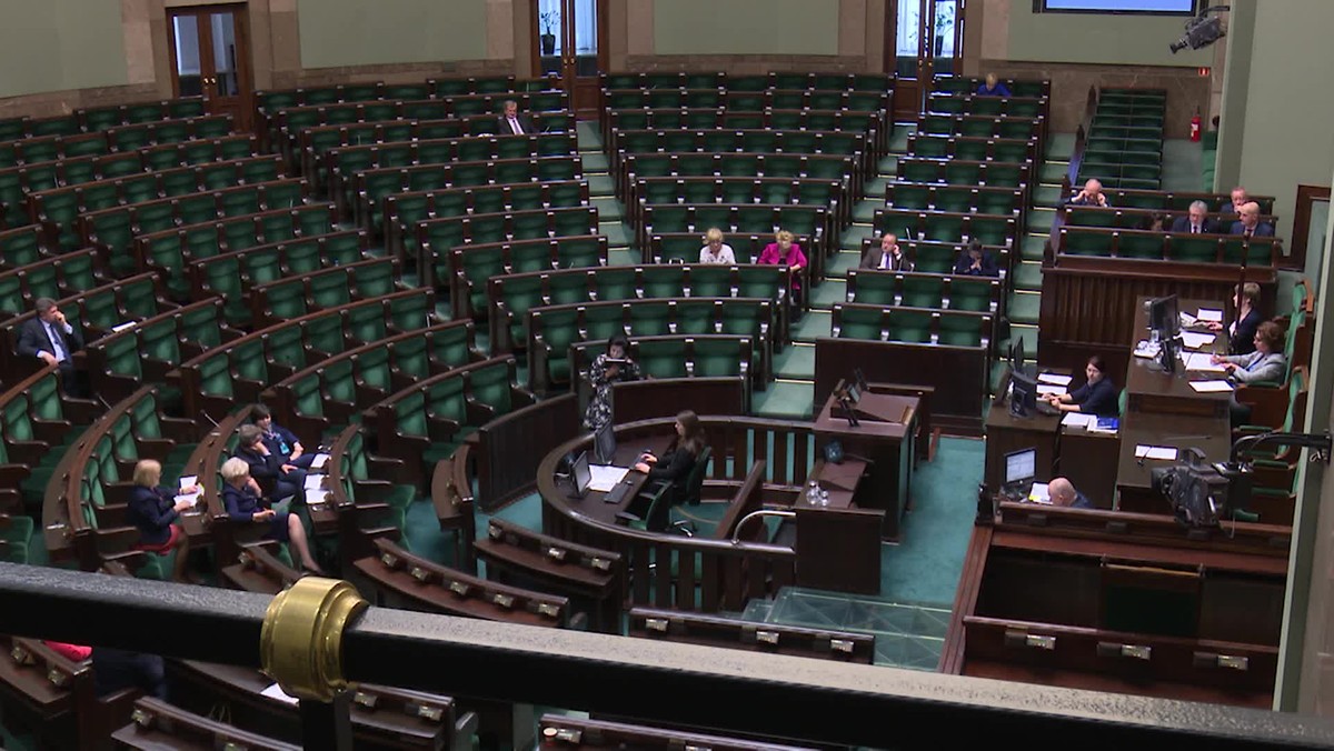 Sejm zaakceptował w piątek ustawę, która ma umożliwić powołanie spółki odpowiedzialnej za opracowanie systemu informatycznego, mającego pomóc w walce z wyłudzeniami VAT.