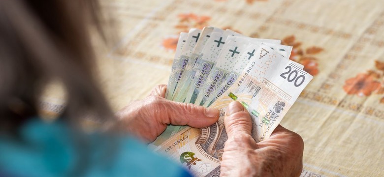 Dodatkowe pieniądze już do 15 kwietnia. Kto może liczyć na dopłaty do emerytury z PPK?