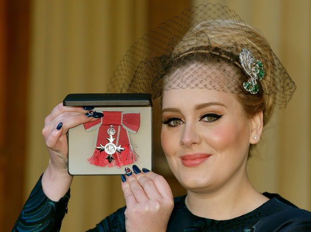 Adele odznaczona Orderem Imperium Brytyjskiego