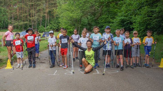 Po nauce zdalnej przyszedł czas na I Mistrzostwa Powiatu Drawskiego w Nordic Walking dla uczniów