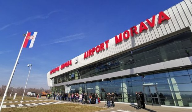 avion iz Soluna zbog nevremena nije mogao da sleti u Lađevce