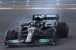 Lewis Hamilton cofnięty o dziesięć miejsc na starcie Grand Prix Turcji