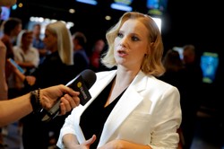 Joanna Kulig w stroju Chanel podzieliła projektantów. Przetakiewicz kontra Minge [FOTO]