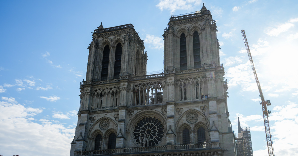 La cathédrale Notre-Dame retrouve sa splendeur.  La réouverture du symbole français approche