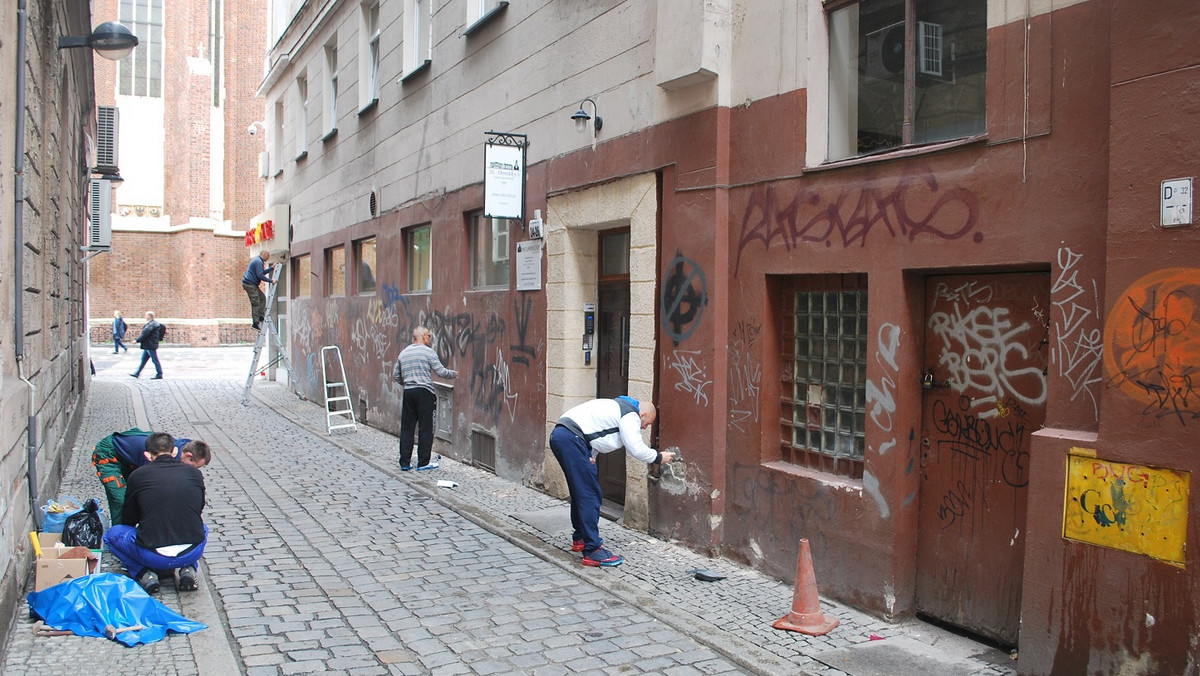 W weekend na jednej ze ścian budynku przy ul. Świdnickiej we Wrocławiu, tuż obok Starej Pączkarni, powstanie nowy mural, który będzie przedstawiał trójkąty i kwadraty. Projekt zostanie zrealizowany w ramach I Festiwalu Działań Artystycznych. Do zabawy może przyłączyć się tak naprawdę każdy.