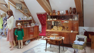 znajdowały się w wielu domach. dziś te filiżanki z czasów prl są warte ponad 8 tys. złotych. filiżanki z czasów prl na wagę złota