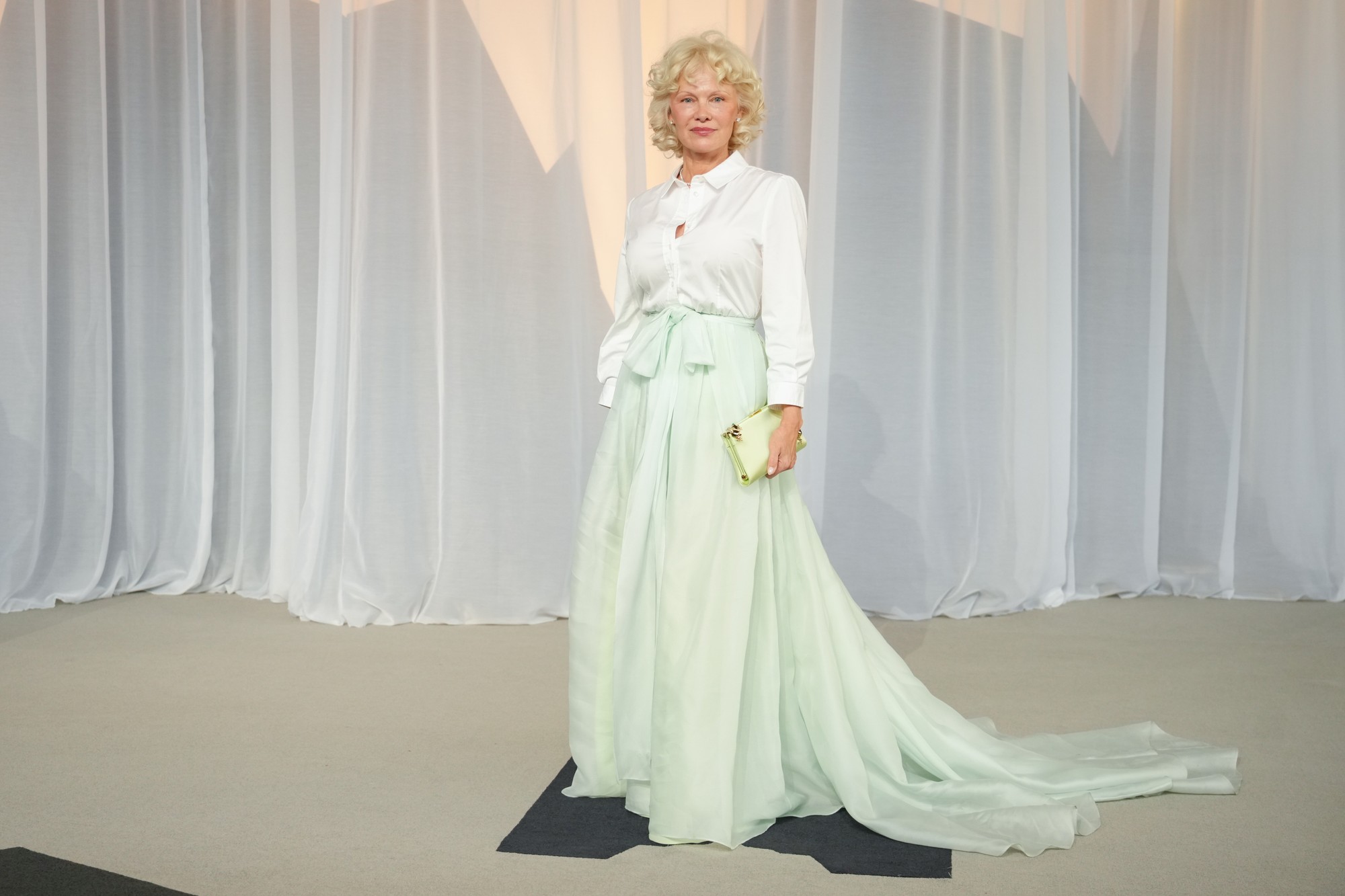 Herečka Pamela Anderson.
