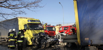 Tirowiec odpowie za masakrę na drodze