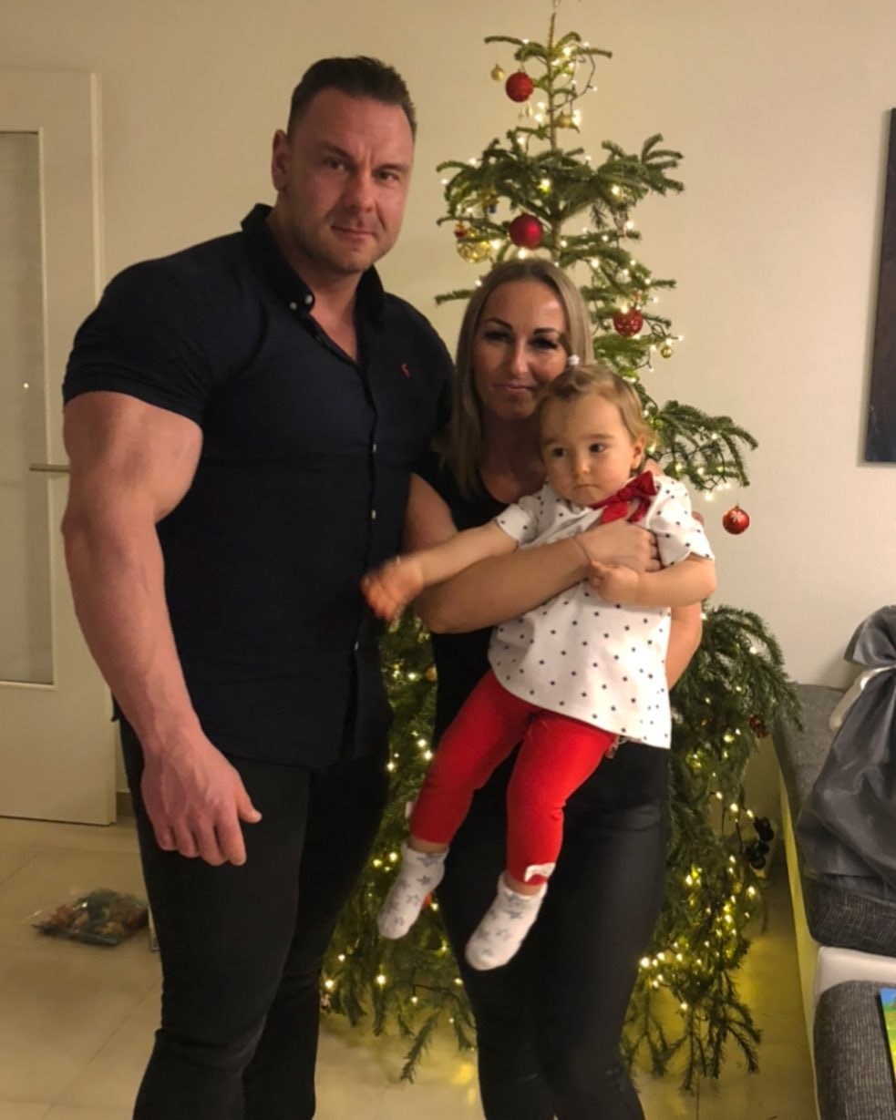 Vo veku 37 rokov zomrel poľský bodybuilder Paul Poloczek.
