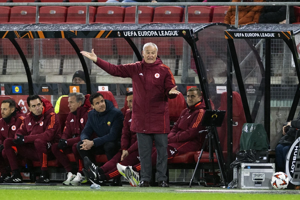 Liga Europy. Polscy bramkarze "grzali" ławki rezerwowych. Zalewski też nie zagrał
