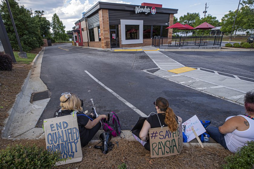 USA: policjant zastrzelił 27-latka. Kolejna fala protestów