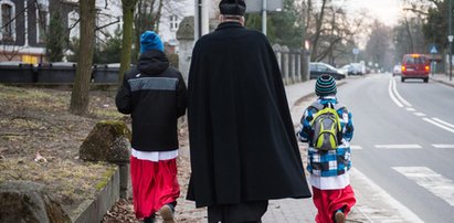 Ksiądz znalazł sposób na obejście obostrzeń. Tak zorganizuje pasterkę i kolędę