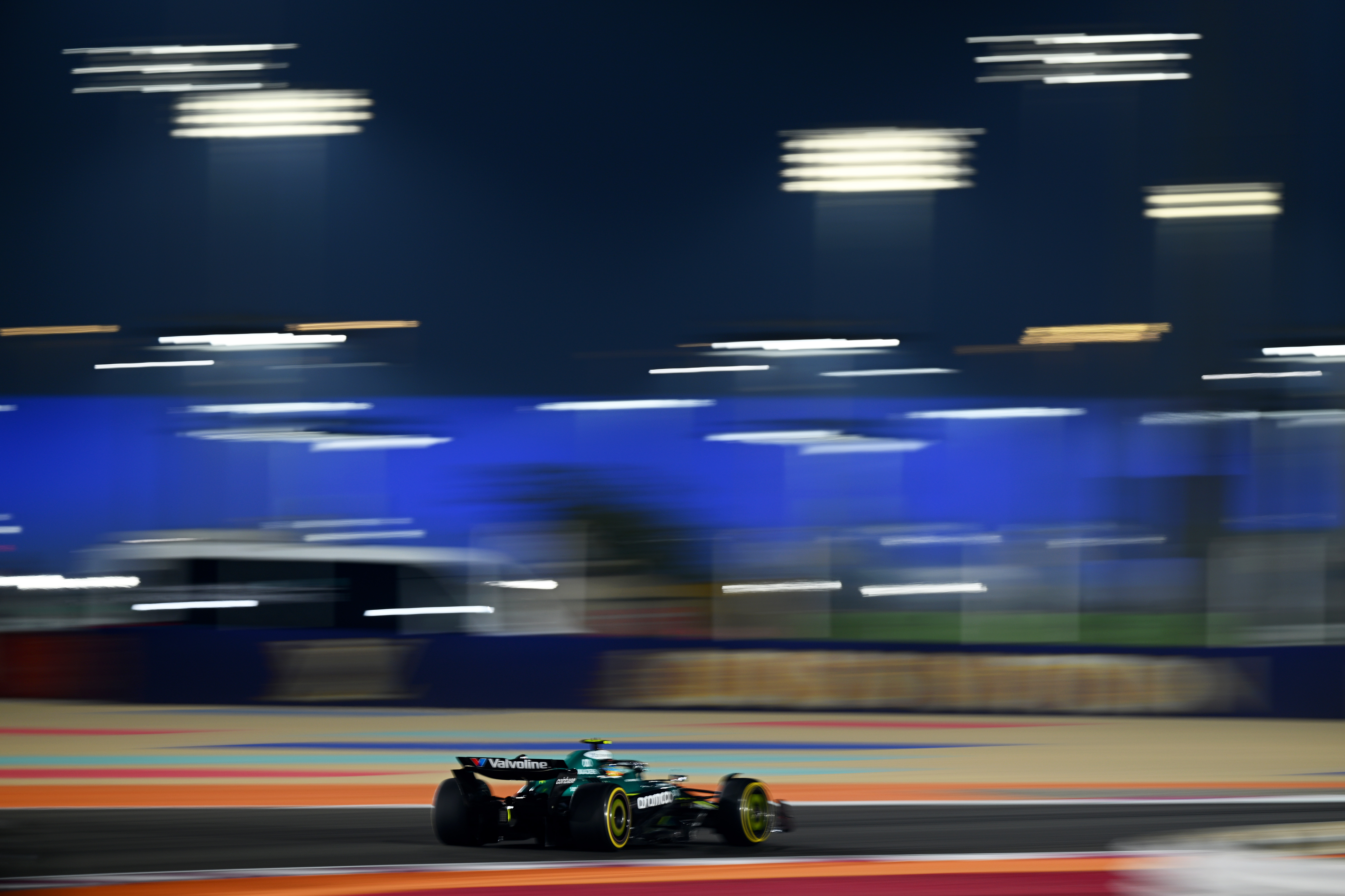 Alonso cuarto en sprint de Catar: su mejor posición de 2025