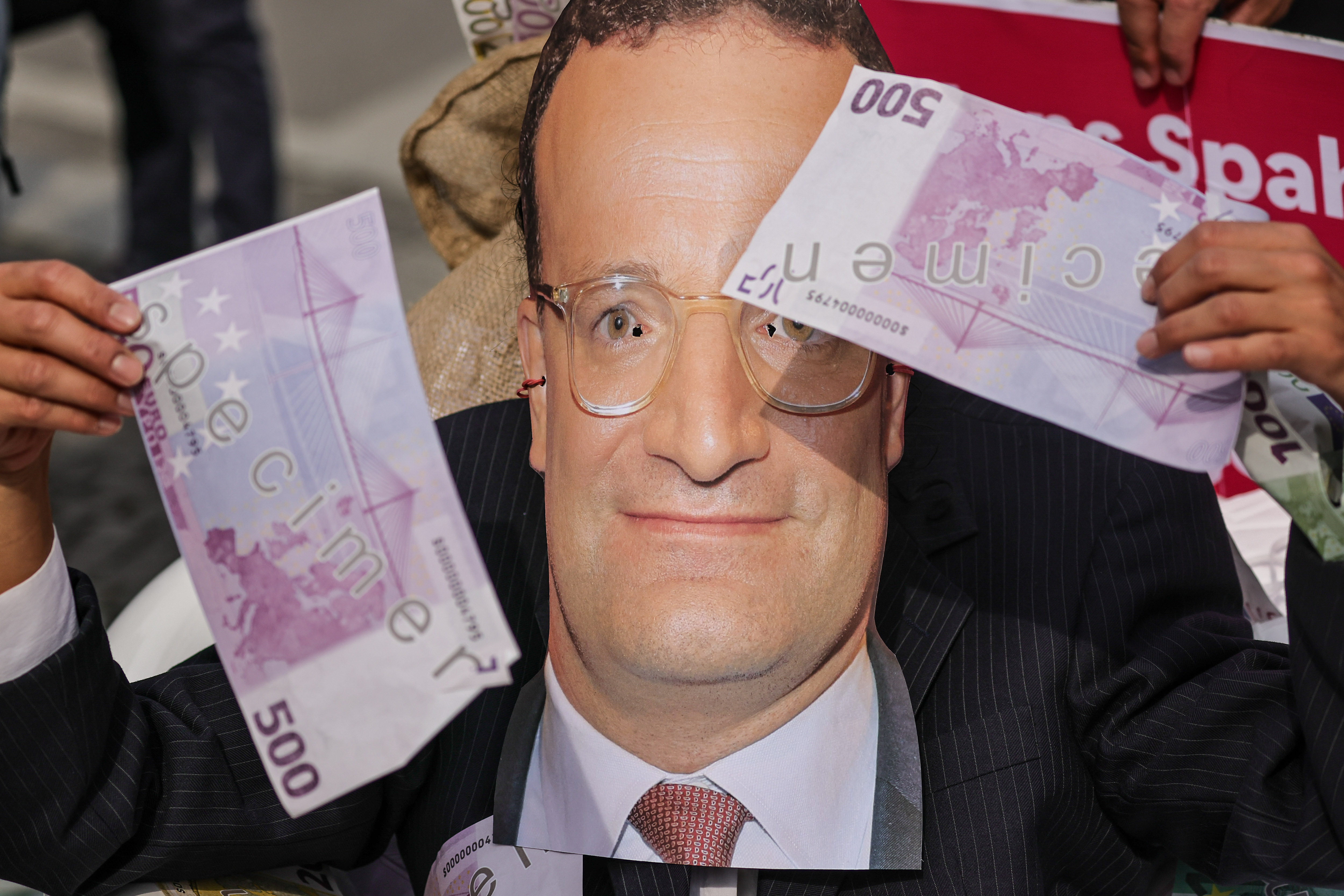 Rechnungshof attackiert Spahn: 3,4 Milliarden Masken vernichtet