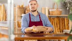 Czy piekarnie będą otwarte w Wigilię 2025? Gdzie kupić pieczywo 24 grudnia?