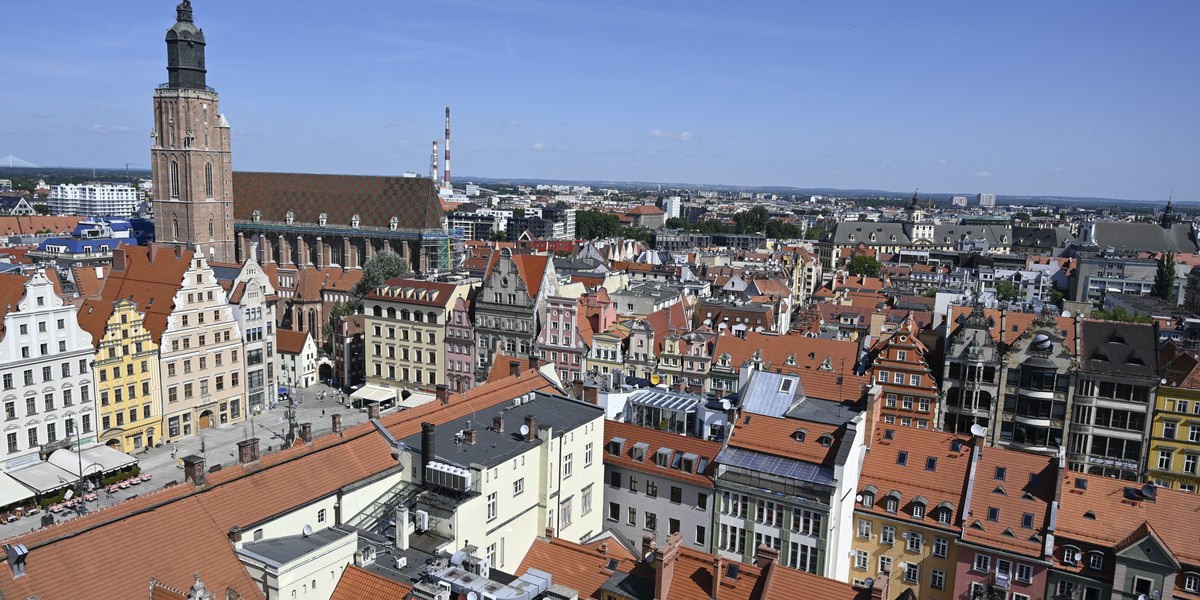 Mieszkańcy niektórych części Wrocławia muszą uzbroić się dziś w cierpliwość, Gdzie zapowiedziane zostały przerwy w dostawie prądu, a w których częściach miasta w kranach nie będzie wody?