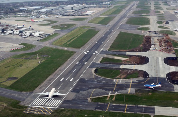 Port lotniczy Londyn-Heathrow 2, mat. bloomberg