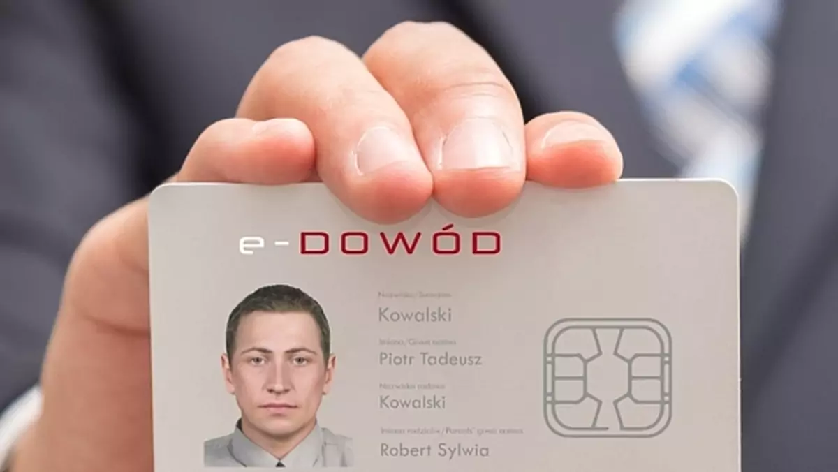 E-dowód zadebiutuje w 2019 roku, informuje Ministerstwo Cyfryzacji