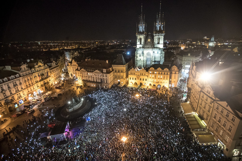 Czechy protest przeciwko premierowi