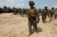 Na Bliski Wschód docierają kolejni amerykańscy żołnierze. Szef Pentagonu: nadchodzące dni będą decydujące