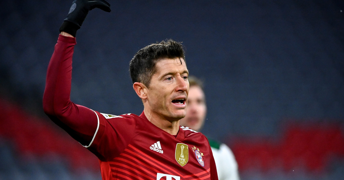 Robert Lewandowski bluntly assessed Paulo Sousa’s decisions.  Strong words