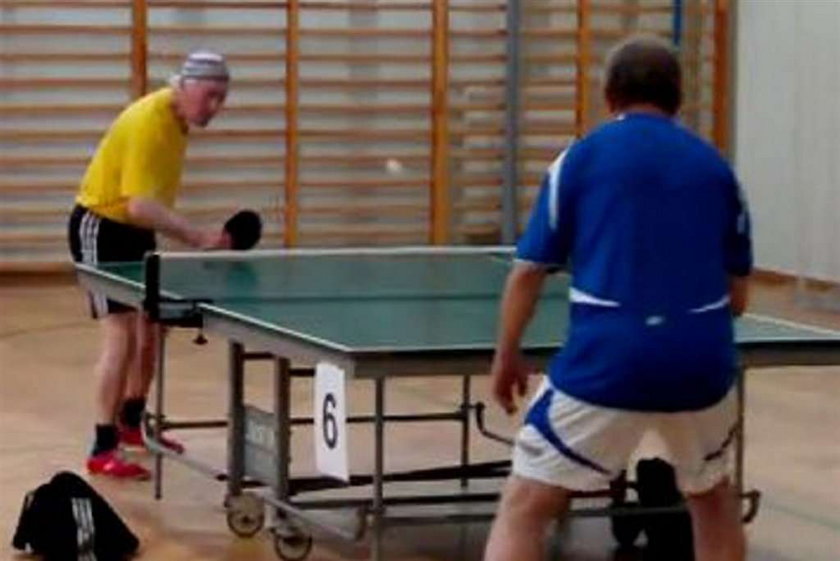 Ma 96 lat i gra w ping-ponga. Najstarszy w Polsce tenisista stołowy mieszka w Warszawie.