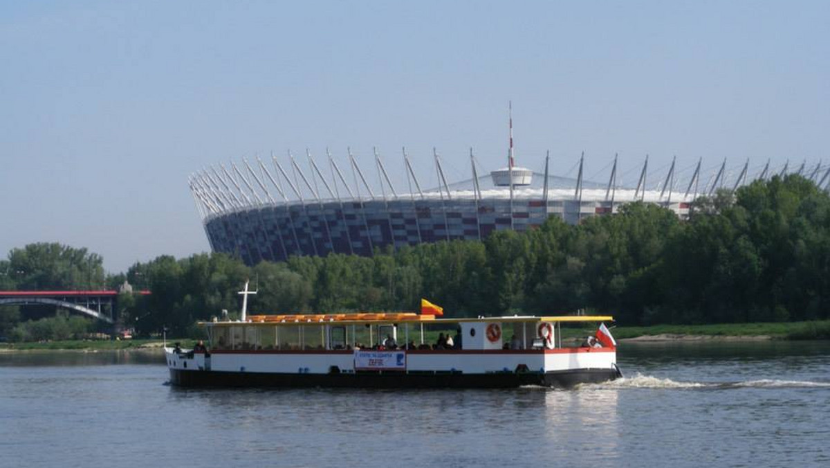 To już ostatni dzwonek dla miłośników wycieczek statkiem lub promem po Wiśle. Będzie można popływać nimi jeszcze w najbliższy weekend. Potem Warszawskie Linie Turystyczne wrócą dopiero za rok.