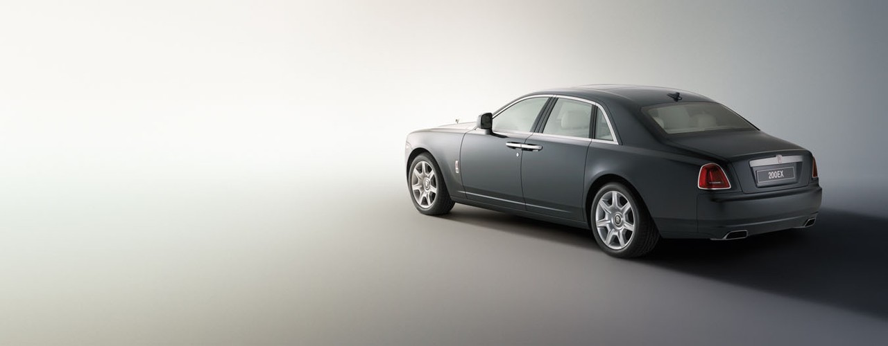 200EX to prototyp, ale patrząc na detale można powiedzieć, że bardzo bliski finalnej wersji