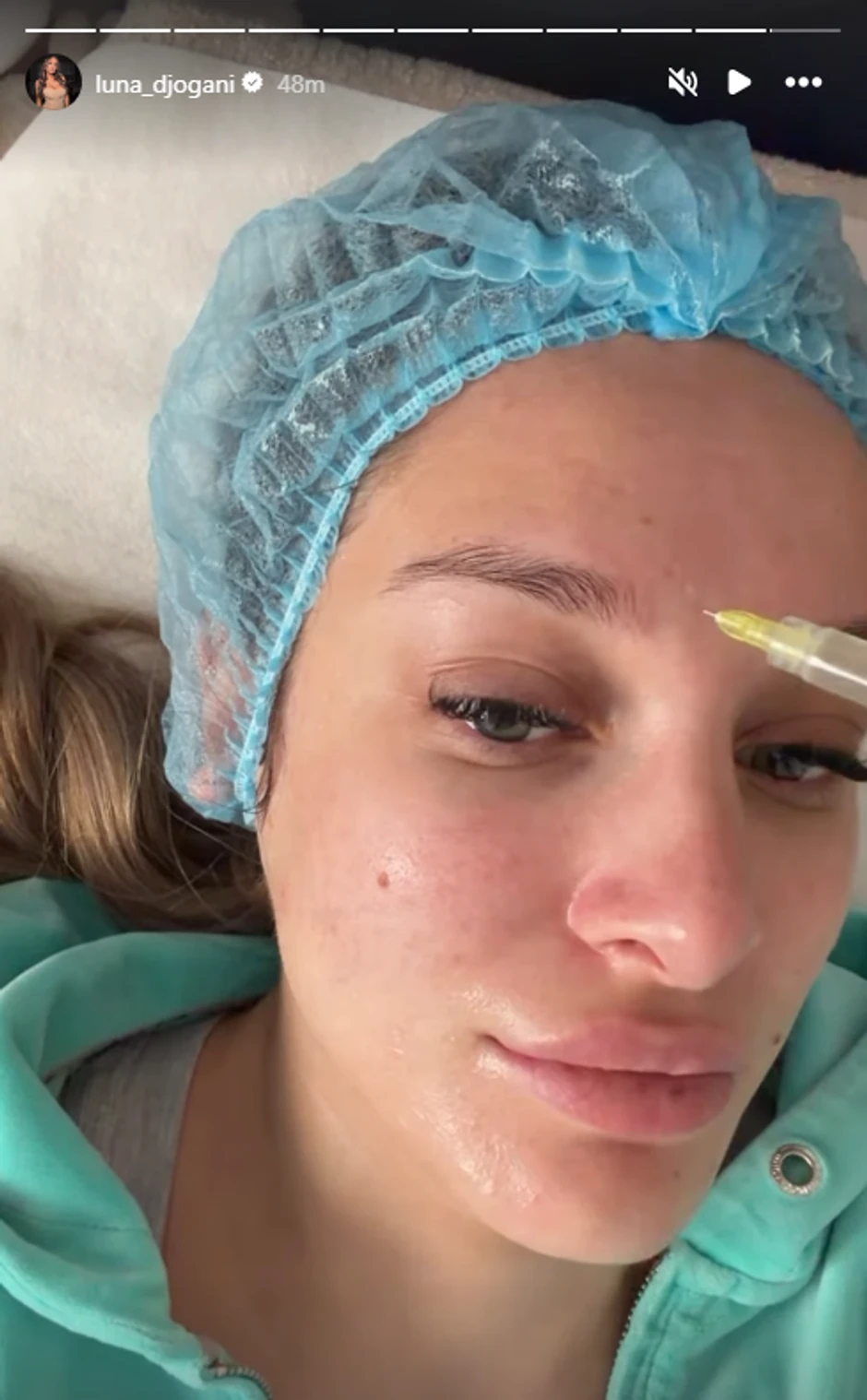 Luna Đogani kod kozmetičara