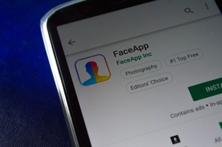 Cała prawda o aplikacji FaceApp. "Nie każdy rosyjski informatyk jest kumplem Putina" [WYWIAD]