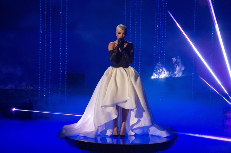 O oprawę muzyczną podczas wręczenia nagród zadbała Rita Ora i ...