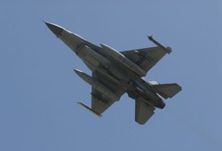 Ile kosztuje godzina lotu F-16, a ile F-35? Ile zarabia pilot F-16 w Polsce?