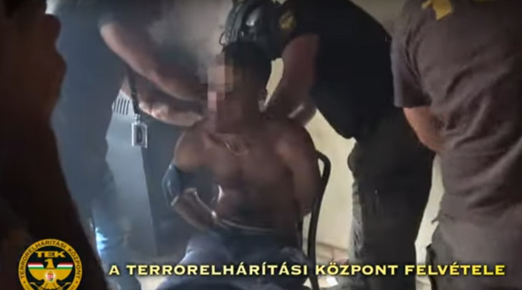 Mohamed a saját kislányát ejtette túszul a soroksári házukban / Fotó: Police.hu