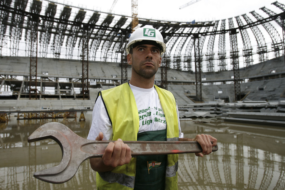 Piłkarze Lechii budują stadion na Euro