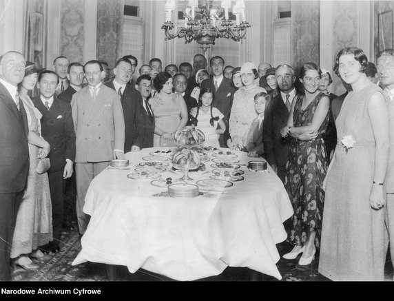 Przyjęcie w Poselstwie RP w Kairze z okazji święta 11 listopada, rok 1933.