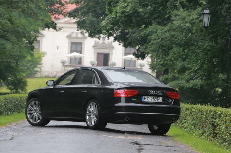 Audi A8 L: limuzyna która zaskakuje