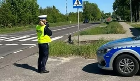 Policjanci zatrzymali kierowcę Opla za prędkość. Sprawił im nie lada "niespodziankę"