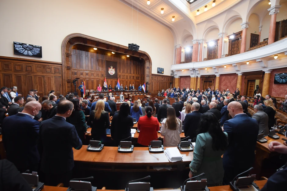 Poslaničku grupu može da čini pet poslanika