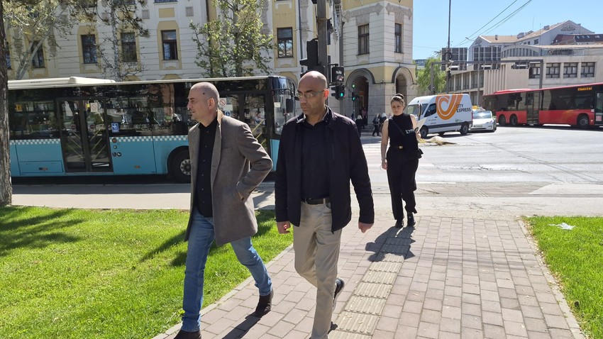 Mića i Sanja Simić i advokat Saša Knežević