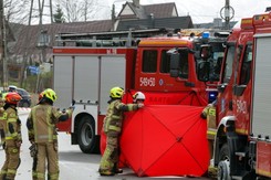 Rabka-Zdrój. Drzewo spadło na ludzi. Nie żyją trzy osoby, w tym dziecko