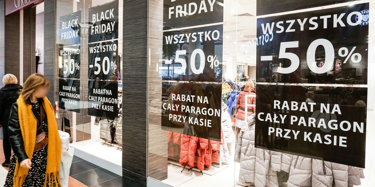 W tym roku obniżki na Black Friday nie będą wysokie - wynika z badania.