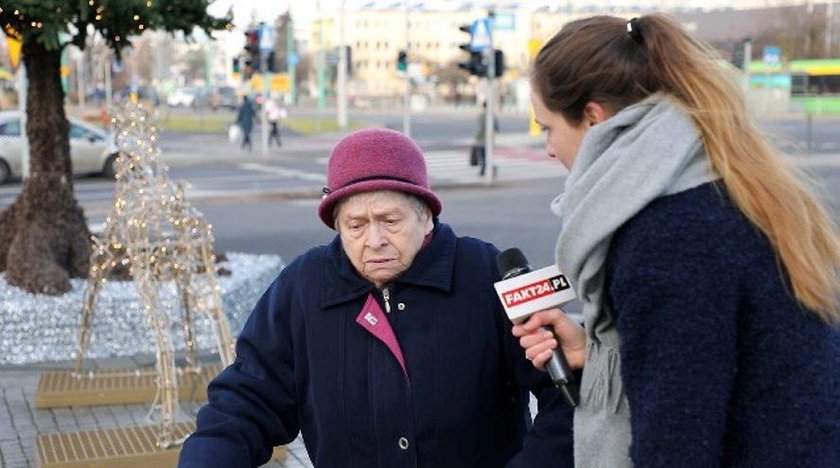 Czy Polacy przyjmują księdza po kolędzie? Ile pieniędzy dają?