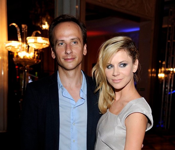 Natalia Lesz (tu z menadżerem) rozbiła związek Bartosza Głogowskiego