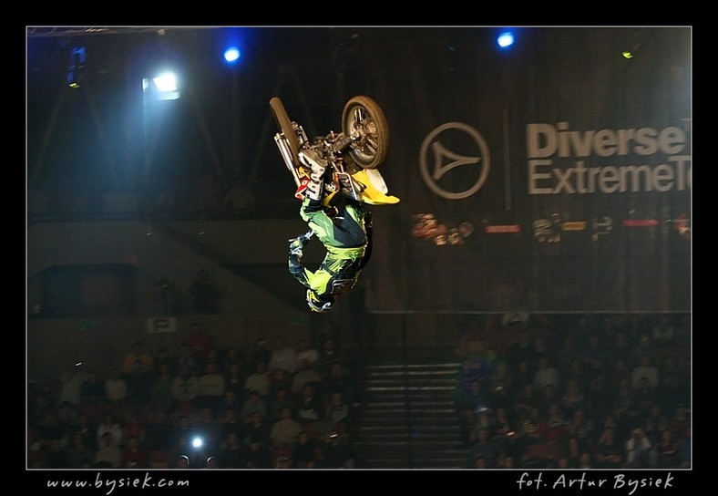 DIVERSE Night of the Jumps - fotografował Artur Bysiek