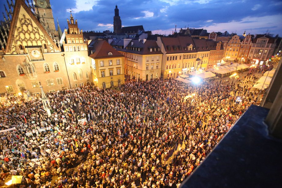 Wrocław w dniu głosowania nad ustawą w Senacie 