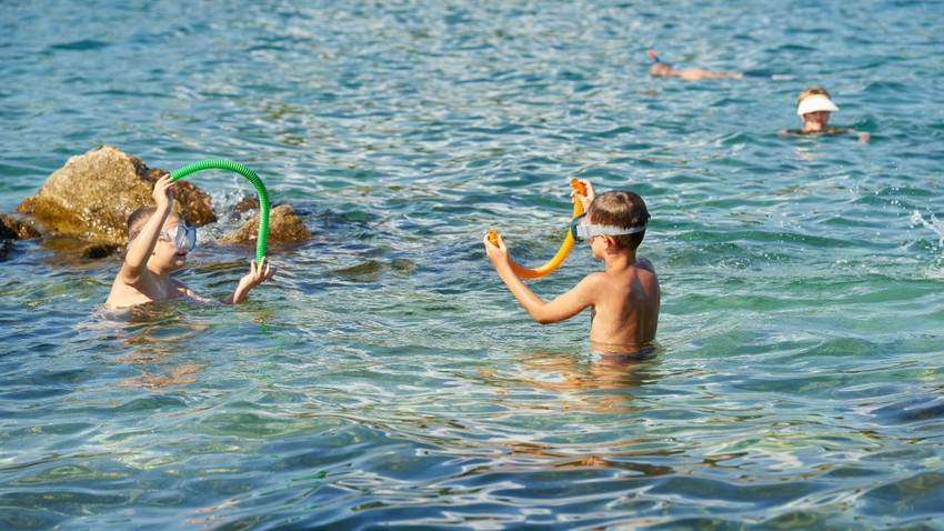 Hotelski softveri precizno razvrstavau decu po starosnim kategorijama za koje važe popusti